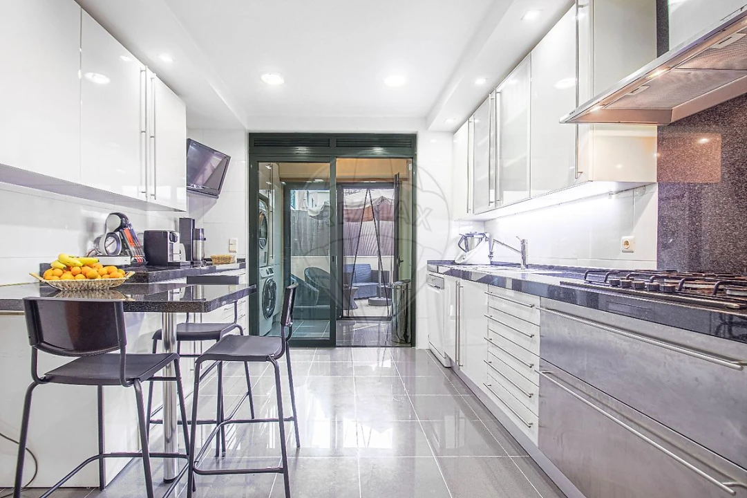 Apartamento T5 para Venda em Lumiar Foto 44