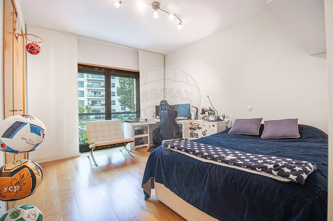 Apartamento T5 para Venda em Lumiar Foto 27