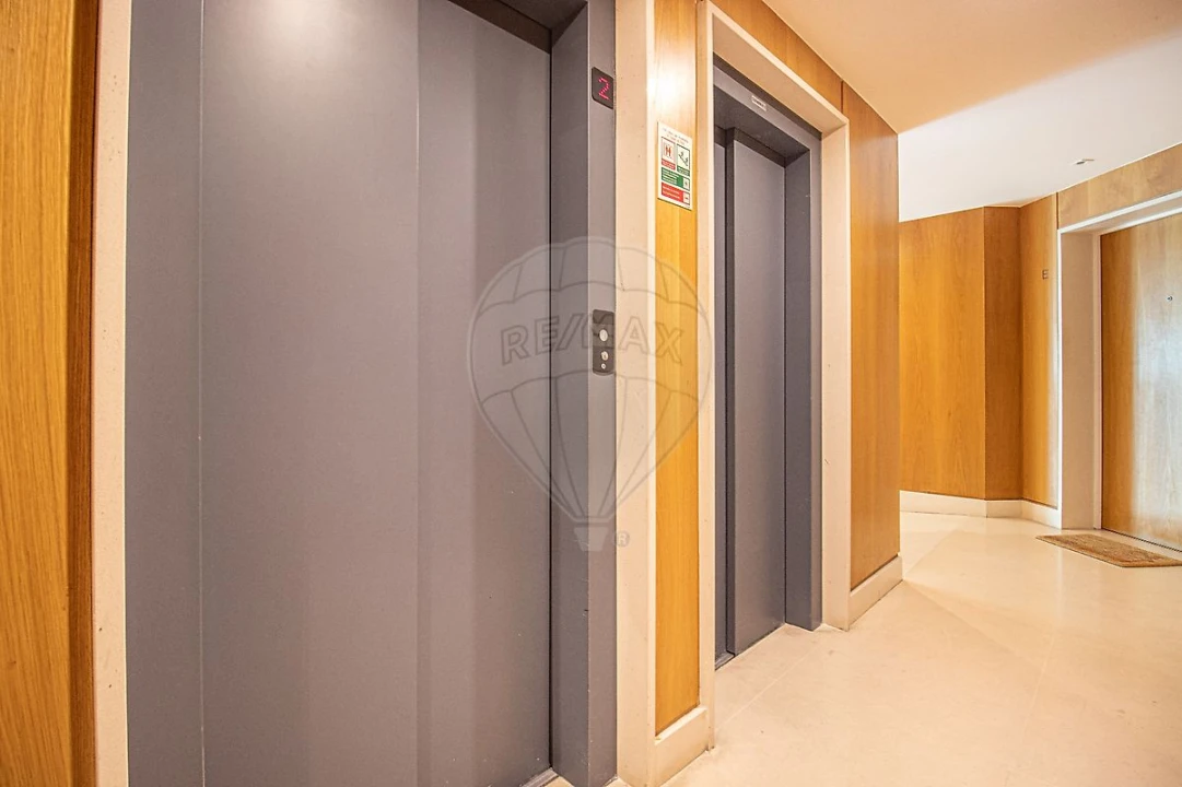 Apartamento T5 para Venda em Lumiar Foto 50