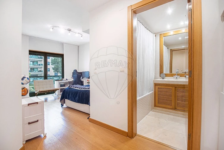 Apartamento T5 para Venda em Lumiar Foto 25