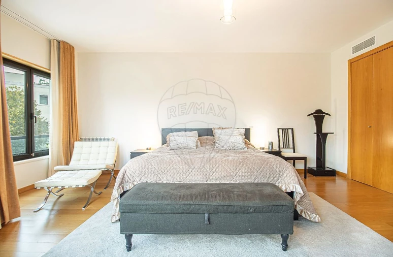 Apartamento T5 para Venda em Lumiar Foto 11