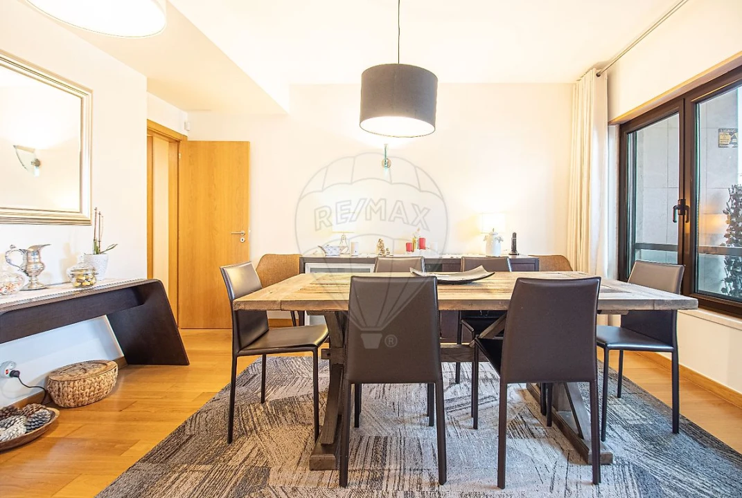 Apartamento T5 para Venda em Lumiar Foto 36