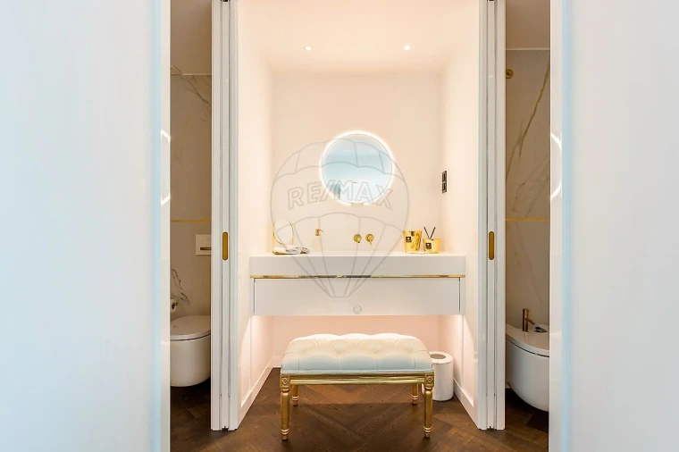 Apartamento T4 para Venda em Parque das Nações Foto 3