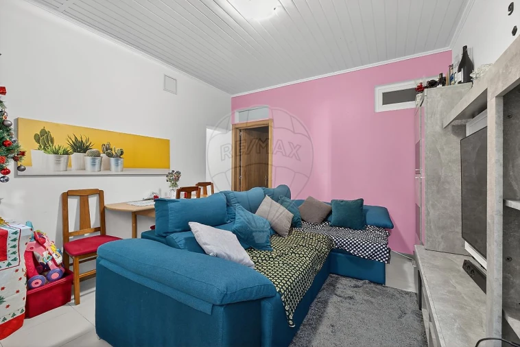 Apartamento T1 para Venda em Barreiro e Lavradio Foto 4