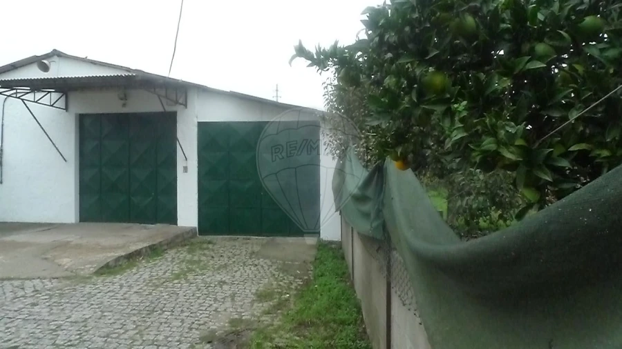 Armazém para Venda em Arcozelo Foto 3
