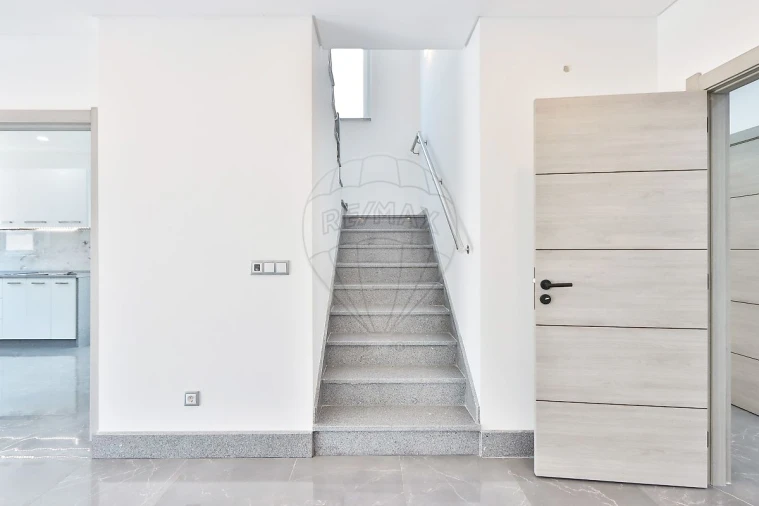 Moradia T5 para Venda em Malagueira e Horta das Figueiras Foto 17