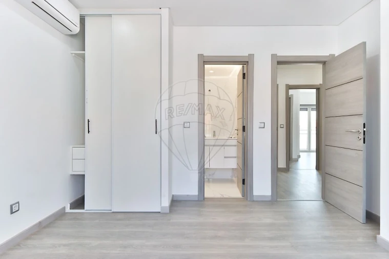 Moradia T5 para Venda em Malagueira e Horta das Figueiras Foto 35