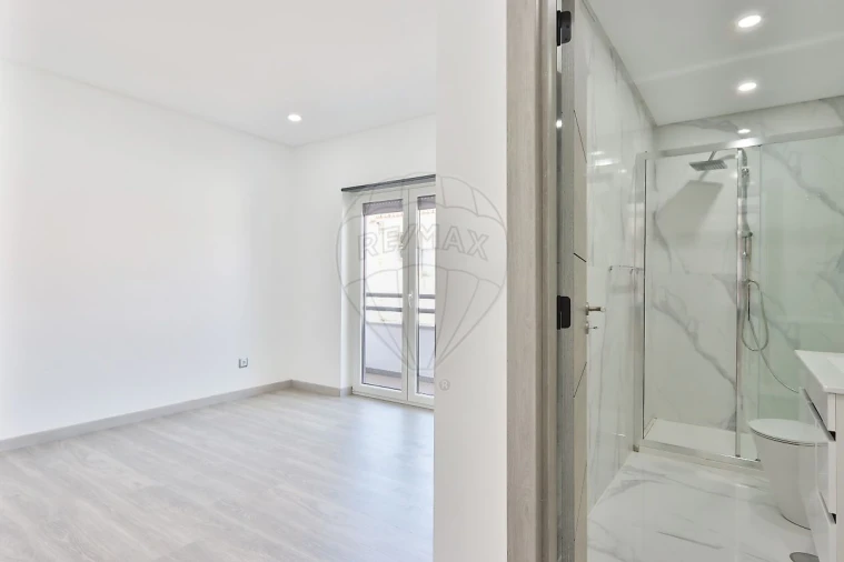 Moradia T5 para Venda em Malagueira e Horta das Figueiras Foto 31