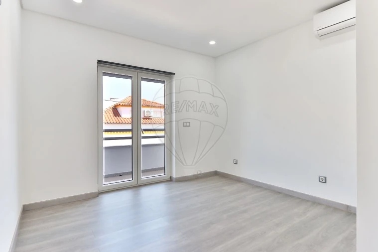 Moradia T5 para Venda em Malagueira e Horta das Figueiras Foto 38