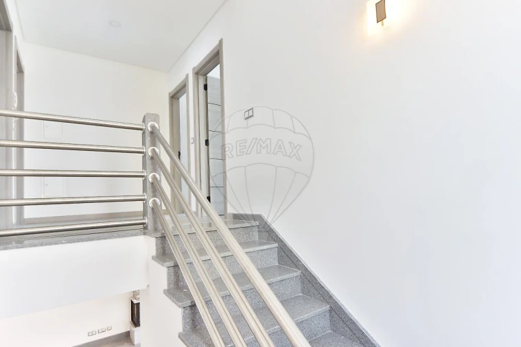 Moradia T5 para Venda em Malagueira e Horta das Figueiras Foto 18