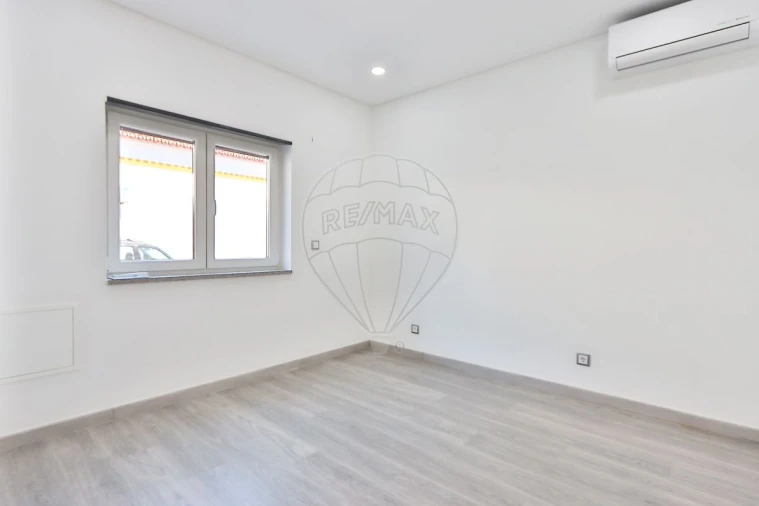 Moradia T5 para Venda em Malagueira e Horta das Figueiras Foto 13