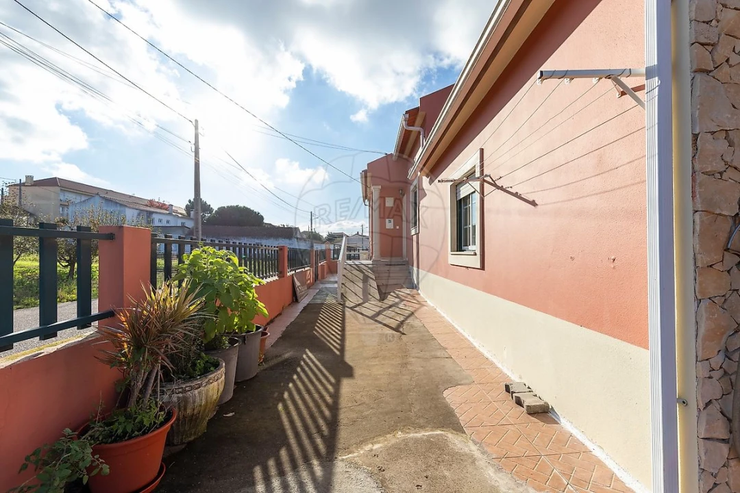 Moradia T4 para Venda em Campelos e Outeiro da Cabeça Foto 34