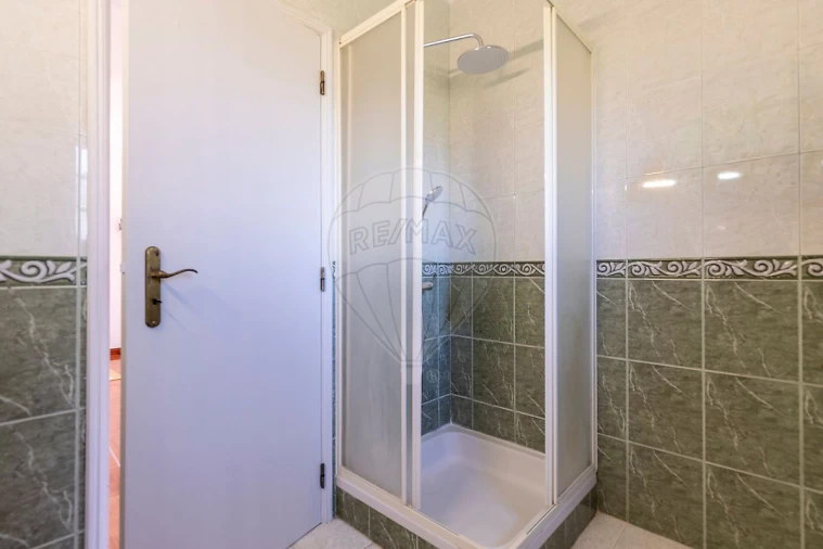 Moradia T4 para Venda em Campelos e Outeiro da Cabeça Foto 15