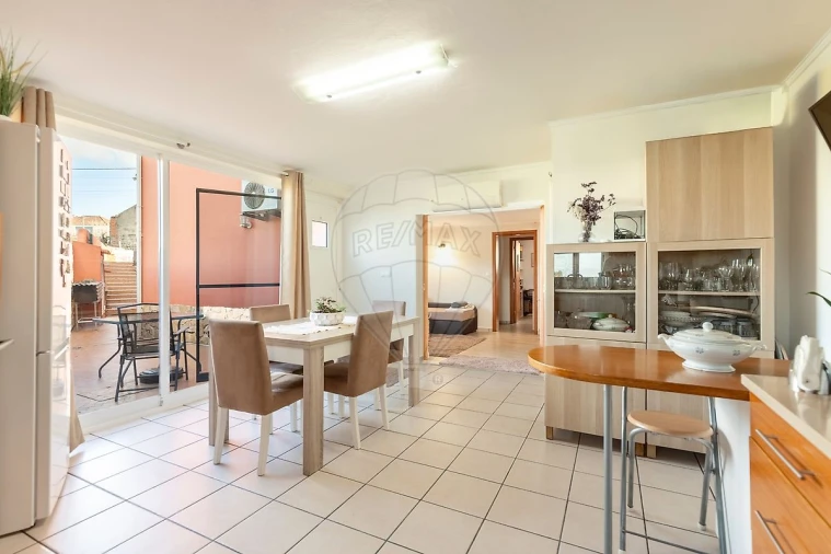 Moradia T4 para Venda em Campelos e Outeiro da Cabeça Foto 9