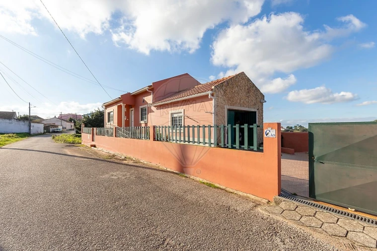 Moradia T4 para Venda em Campelos e Outeiro da Cabeça Foto 33