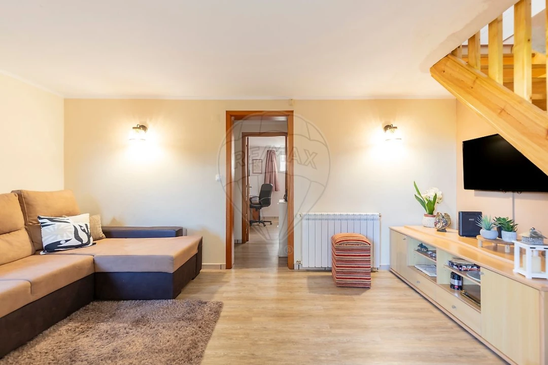 Moradia T4 para Venda em Campelos e Outeiro da Cabeça Foto 10