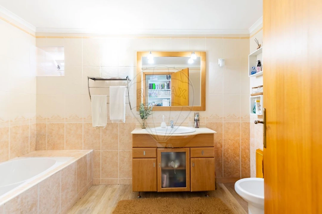 Moradia T4 para Venda em Campelos e Outeiro da Cabeça Foto 24