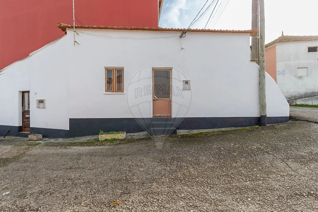 Moradia T2 para Venda em Campelos e Outeiro da Cabeça Foto 13