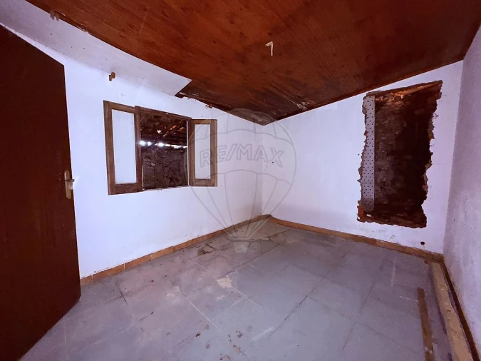 Moradia T3 para Venda em Dois Portos e Runa Foto 12