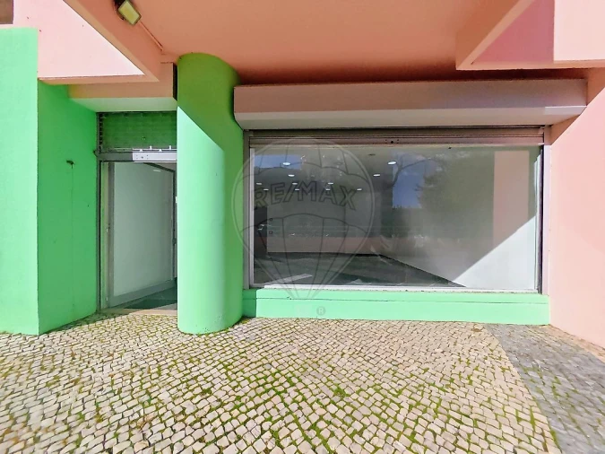 Loja para Arrendamento em Areeiro Foto 2