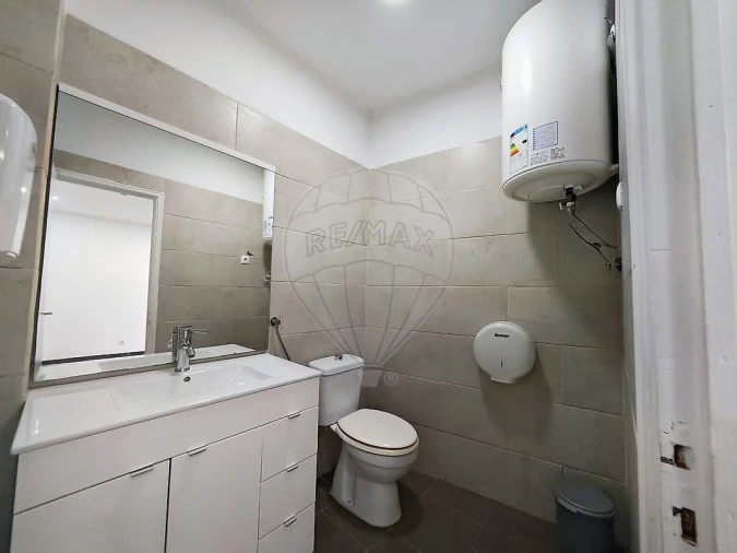 Loja para Arrendamento em Areeiro Foto 25