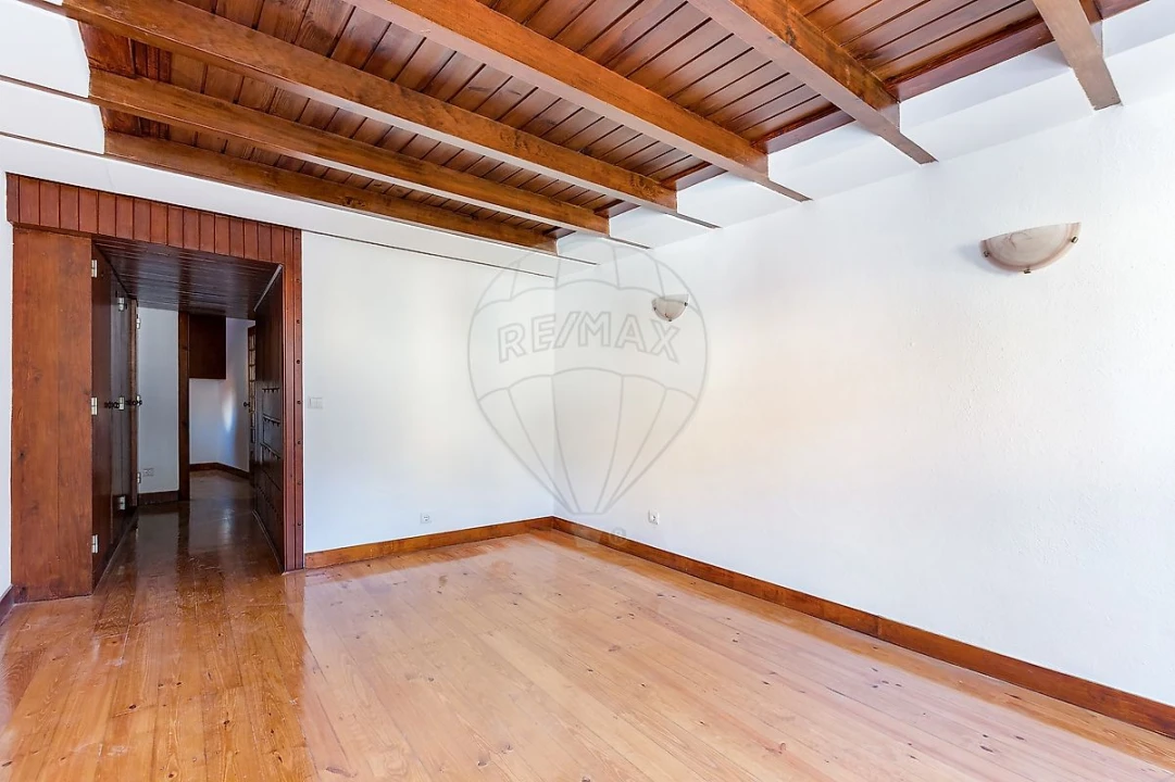 Apartamento T2 para Arrendamento em Santa Maria Maior Foto 17