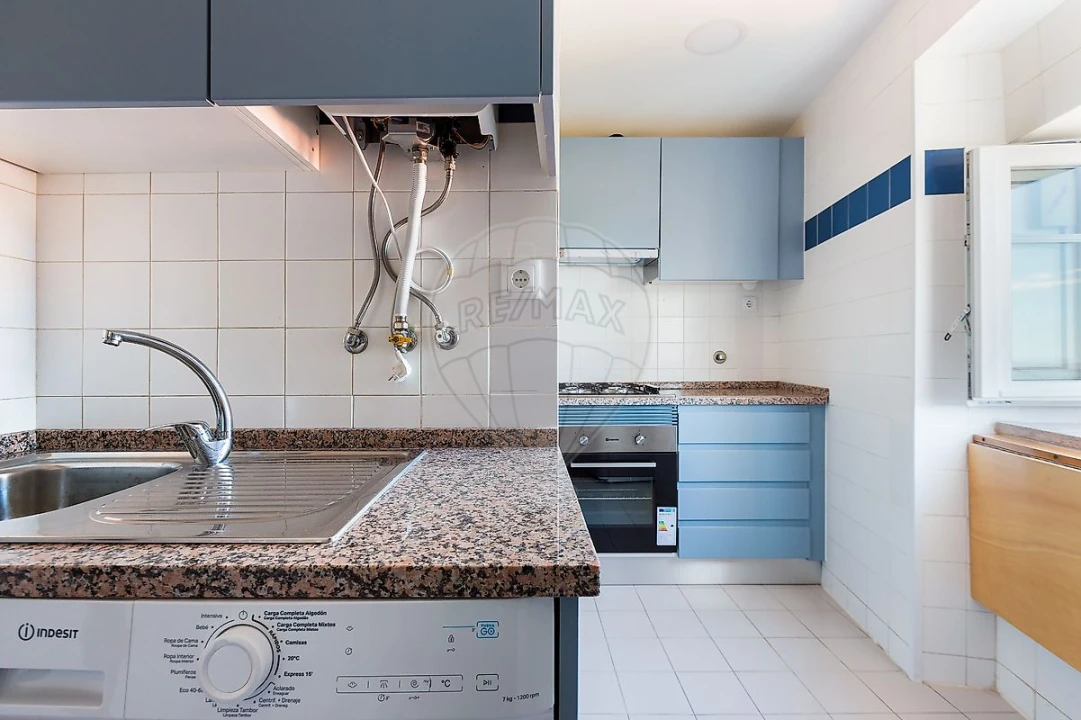 Apartamento T2 para Arrendamento em Santa Maria Maior Foto 7