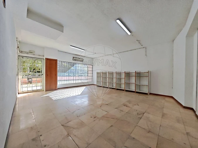 Loja para Arrendamento em Areeiro Foto 1