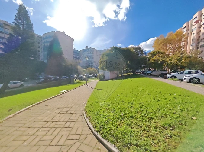 Loja para Arrendamento em Areeiro Foto 34