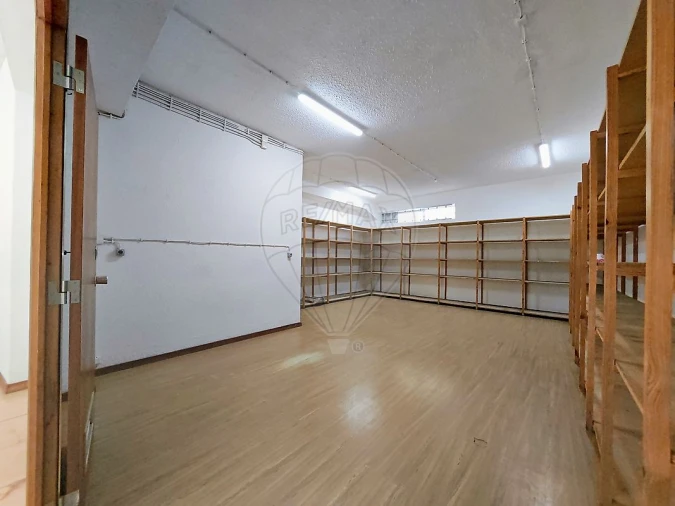 Loja para Arrendamento em Areeiro Foto 12