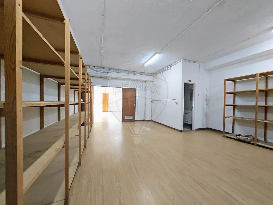 Loja para Arrendamento em Areeiro Foto 22