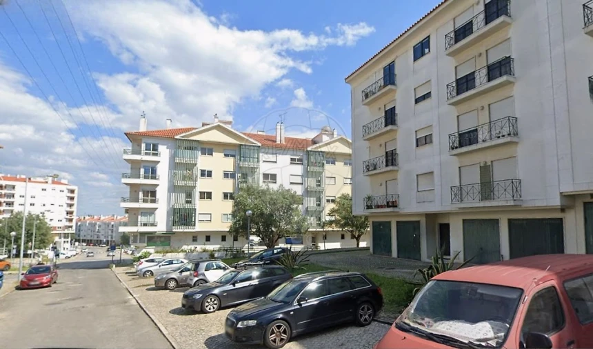 Apartamento T2 para Venda em Póvoa de Santa Iria e Forte da Casa Foto 3