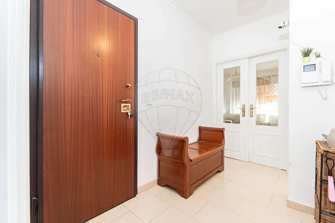 Apartamento T2 para Venda em Póvoa de Santa Iria e Forte da Casa Foto 16