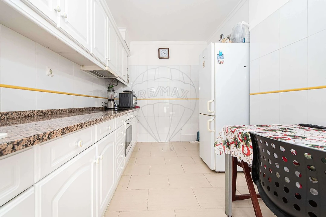 Apartamento T2 para Venda em Póvoa de Santa Iria e Forte da Casa Foto 8