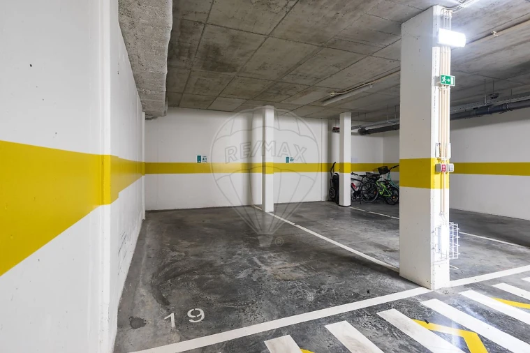 Apartamento T1 para Venda em Carvalhal Foto 23