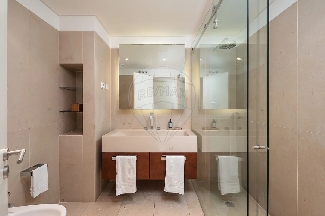 Apartamento T1 para Venda em Carvalhal Foto 14