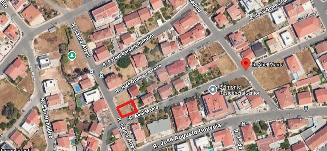 Terreno para Venda em Pontinha e Famões Foto 2