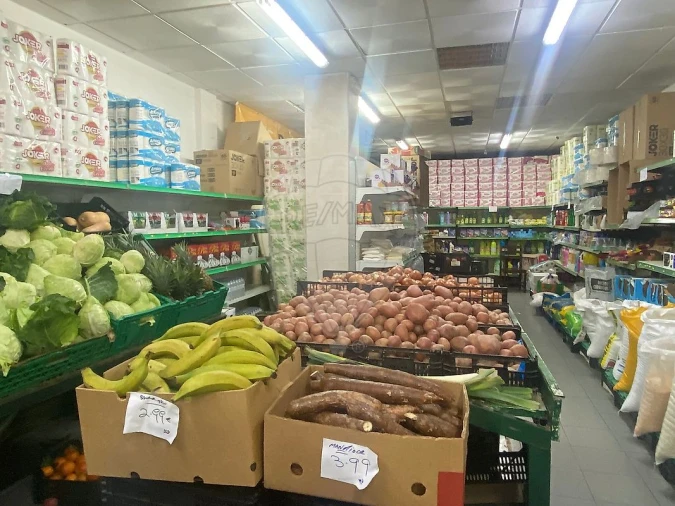 Loja para Venda em Pontinha e Famões Foto 13