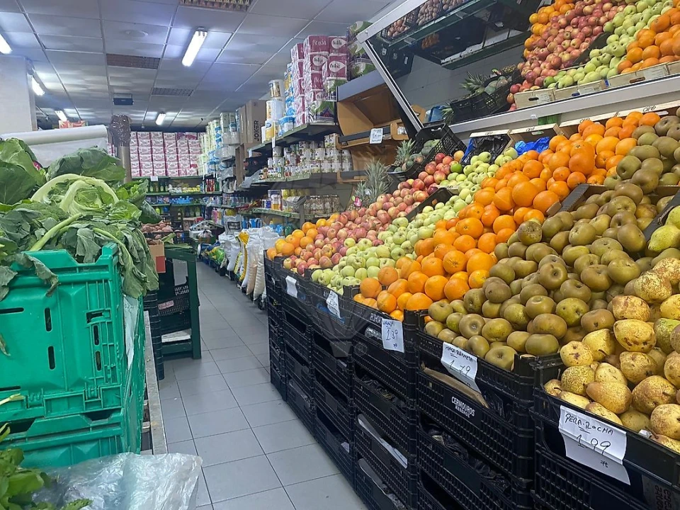 Loja para Venda em Pontinha e Famões Foto 4