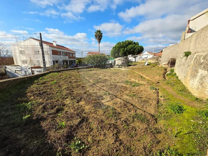Terreno para Venda em Santo Quintino Foto 1