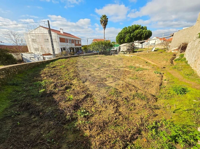 Terreno para Venda em Santo Quintino Foto 2