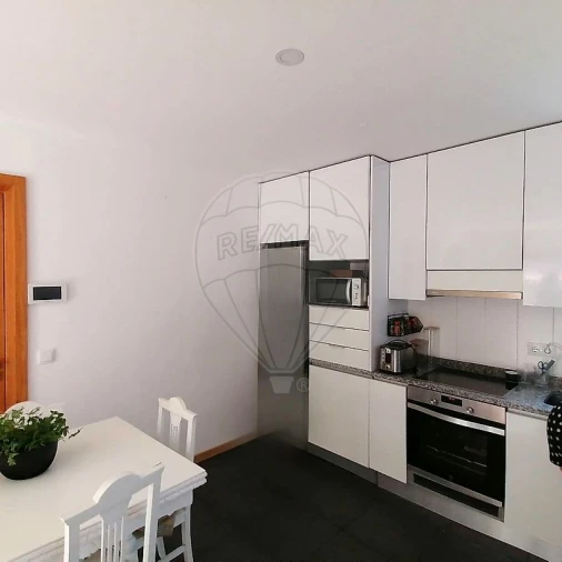 Moradia T3 para Venda em Fermentelos Foto 4