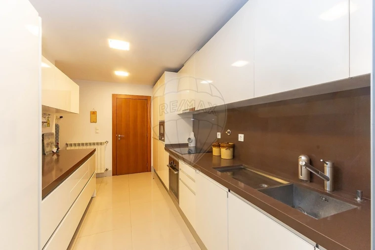 Apartamento T3 para Venda em Cedofeita, Santo Ildefonso, Sé, Miragaia, São Nicolau e Vitória Foto 14