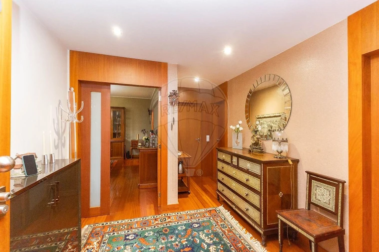 Apartamento T3 para Venda em Cedofeita, Santo Ildefonso, Sé, Miragaia, São Nicolau e Vitória Foto 2