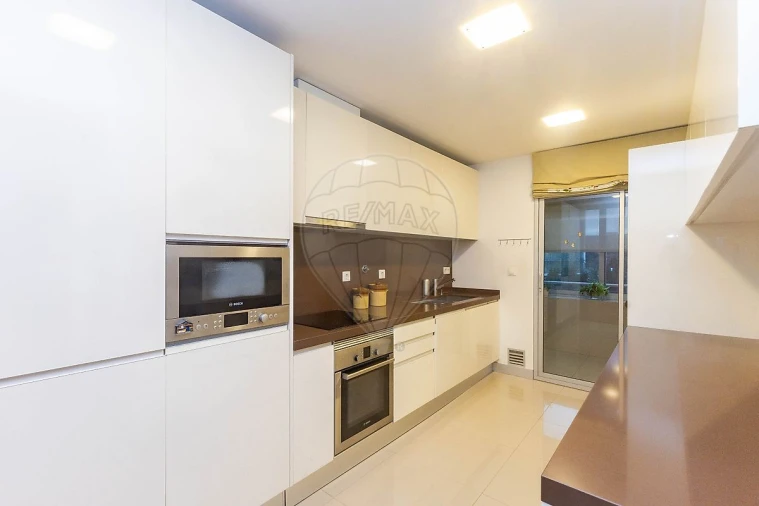 Apartamento T3 para Venda em Cedofeita, Santo Ildefonso, Sé, Miragaia, São Nicolau e Vitória Foto 9