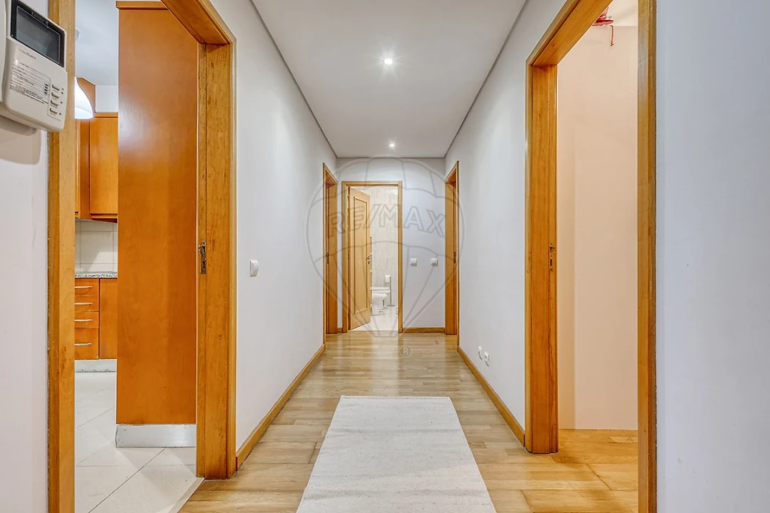 Apartamento T2 para Venda em Custóias, Leça do Balio e Guifões Foto 2