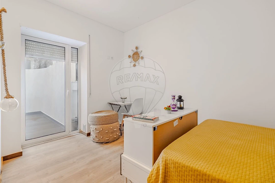 Apartamento T2 para Venda em Oliveira, São Paio e São Sebastião Foto 4