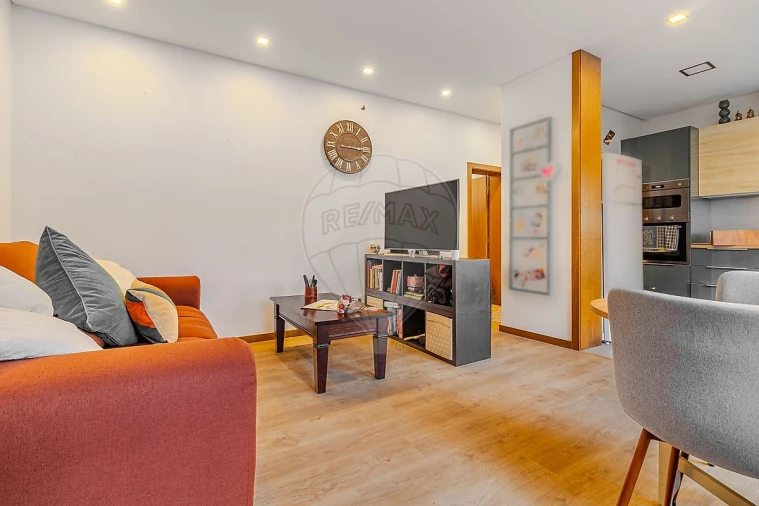 Apartamento T2 para Venda em Oliveira, São Paio e São Sebastião Foto 5