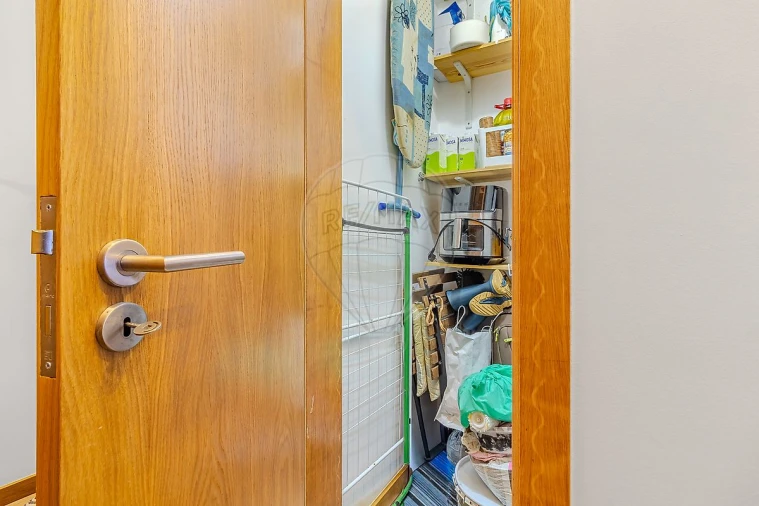 Apartamento T2 para Venda em Oliveira, São Paio e São Sebastião Foto 13