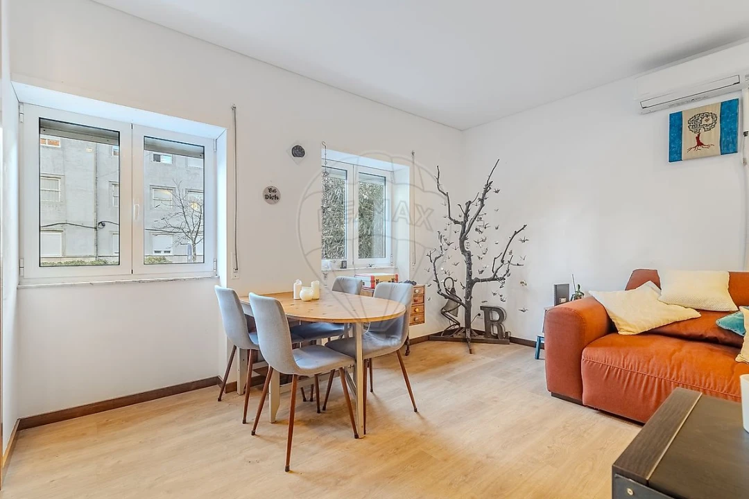 Apartamento T2 para Venda em Oliveira, São Paio e São Sebastião Foto 7